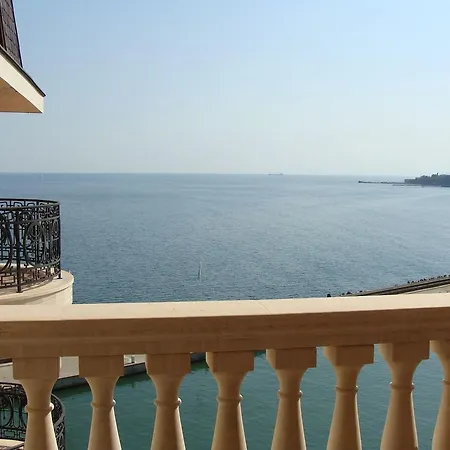 Διαμέρισμα In Port Palace Άγιος Κωνσταντίνος και Ελένη